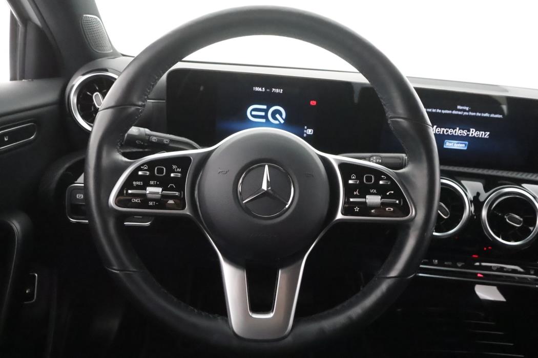 MERCEDES-BENZ A 2021