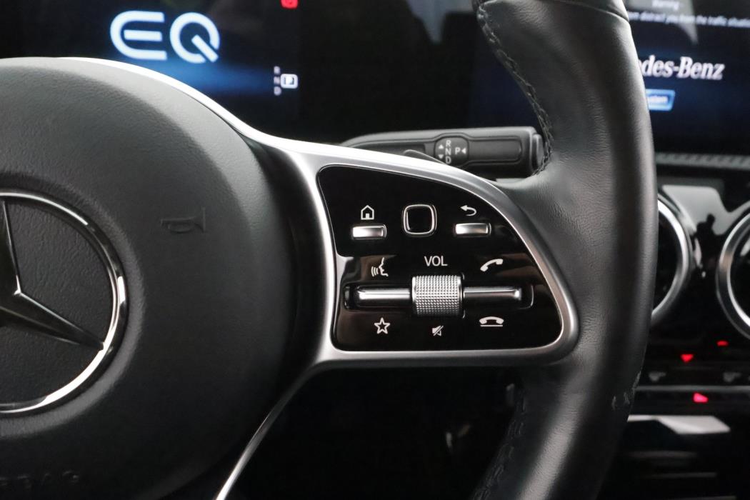 MERCEDES-BENZ A 2021