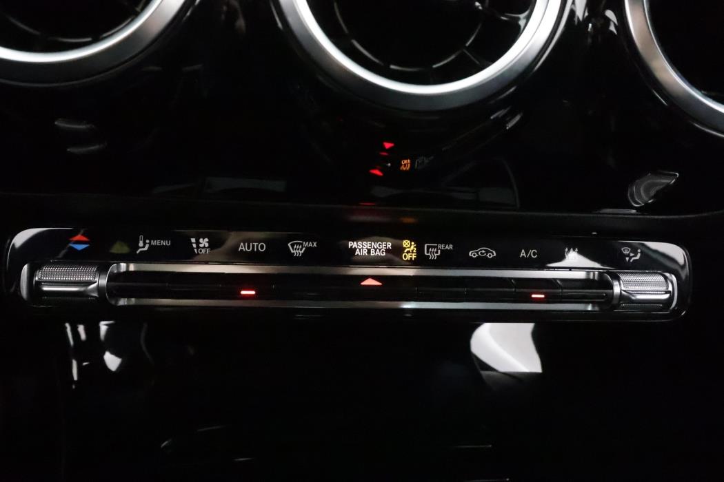 MERCEDES-BENZ A 2021