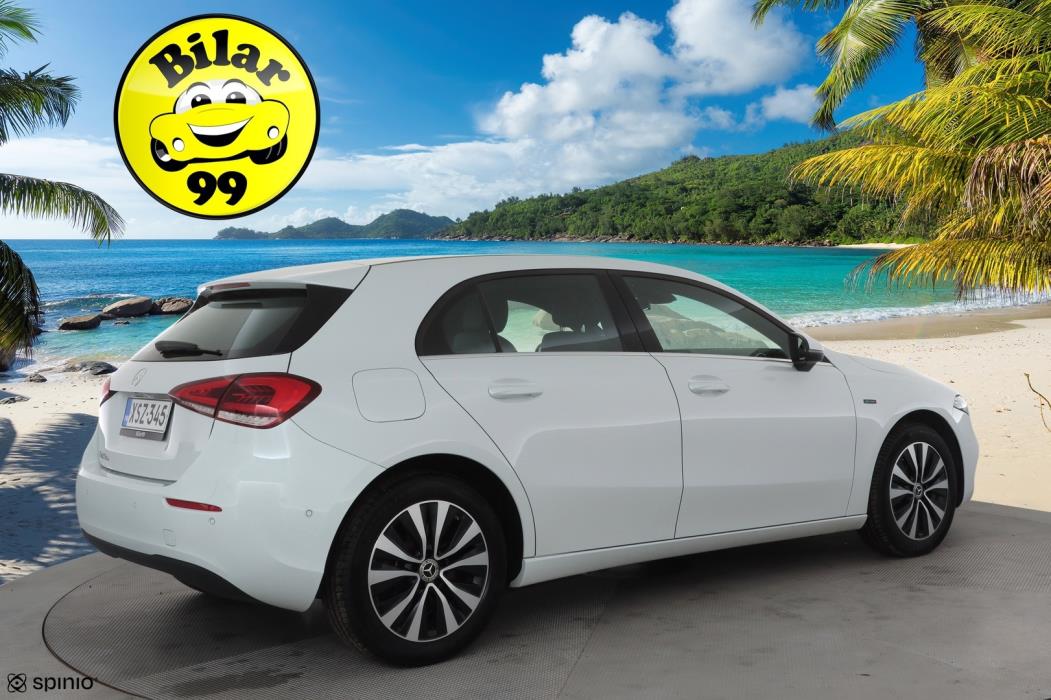 MERCEDES-BENZ A 2021