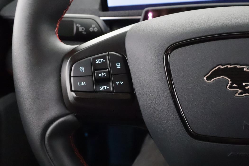 FORD MUSTANG MACH-E 2022