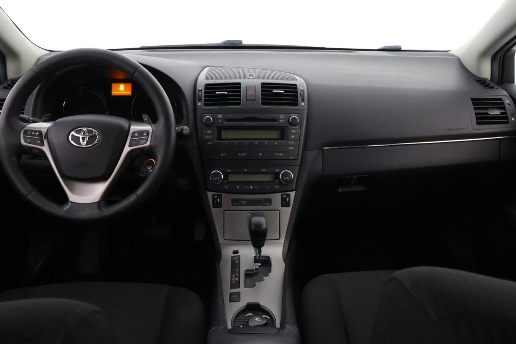 TOYOTA Avensis 2010
