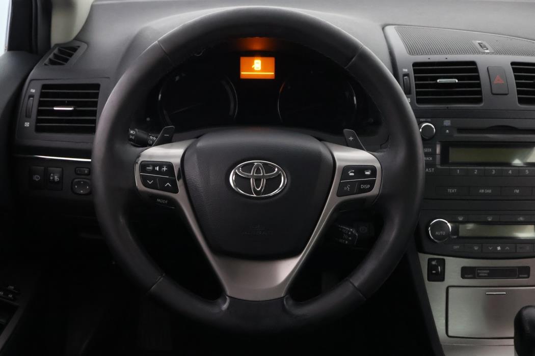 TOYOTA Avensis 2010