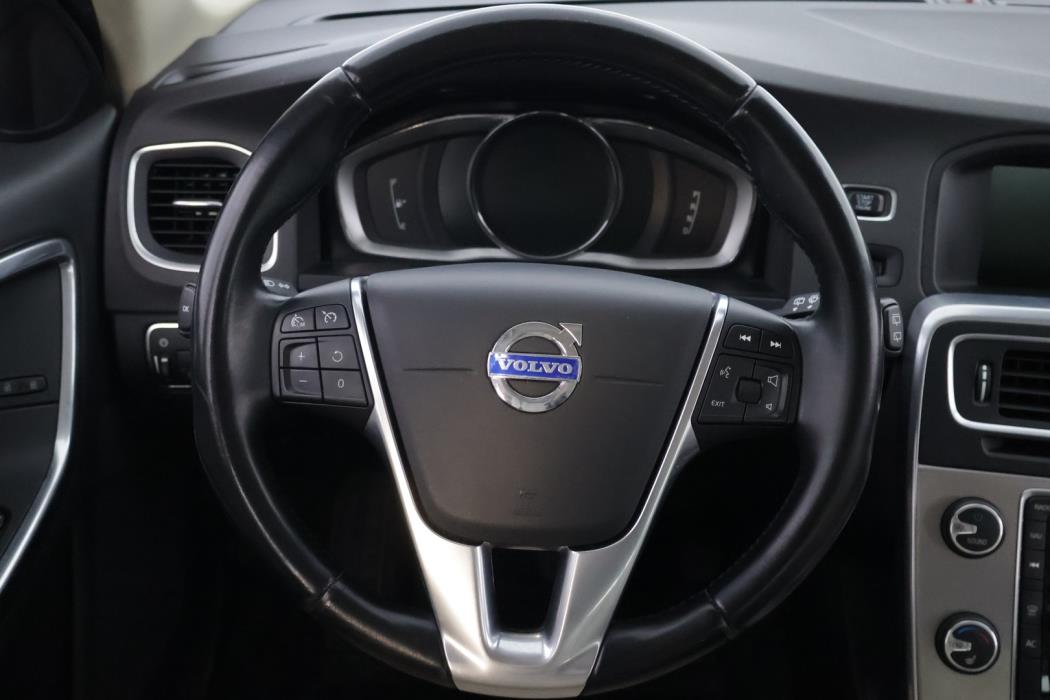 VOLVO V60 2013