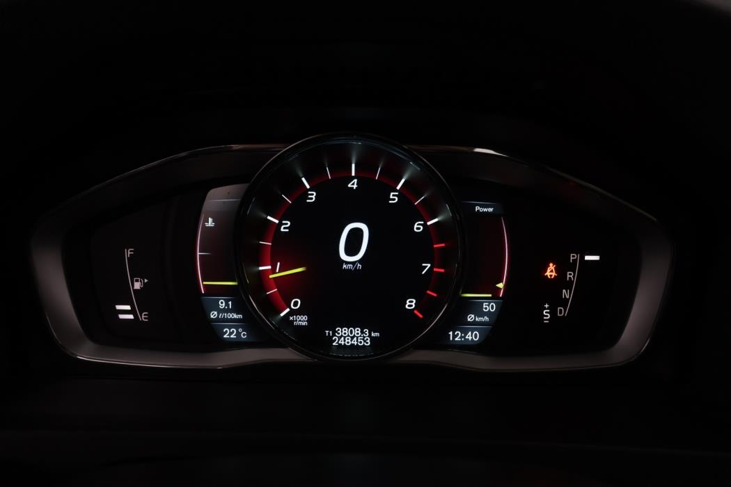 VOLVO V60 2013
