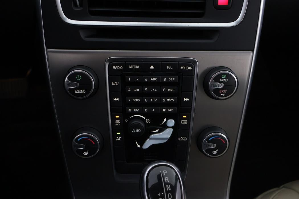 VOLVO V60 2013