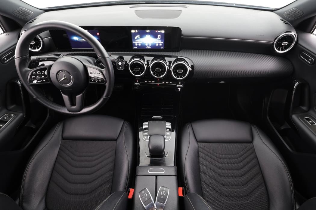 MERCEDES-BENZ A 2019
