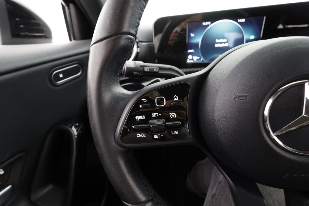 MERCEDES-BENZ A 2019