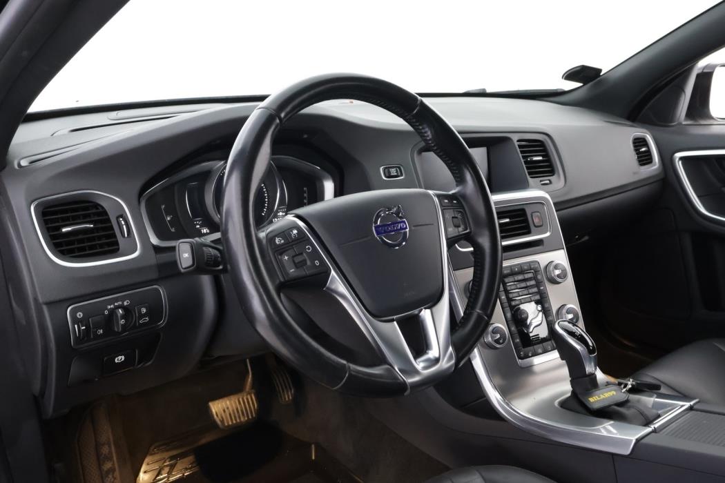 VOLVO V60 Cross Country 2018