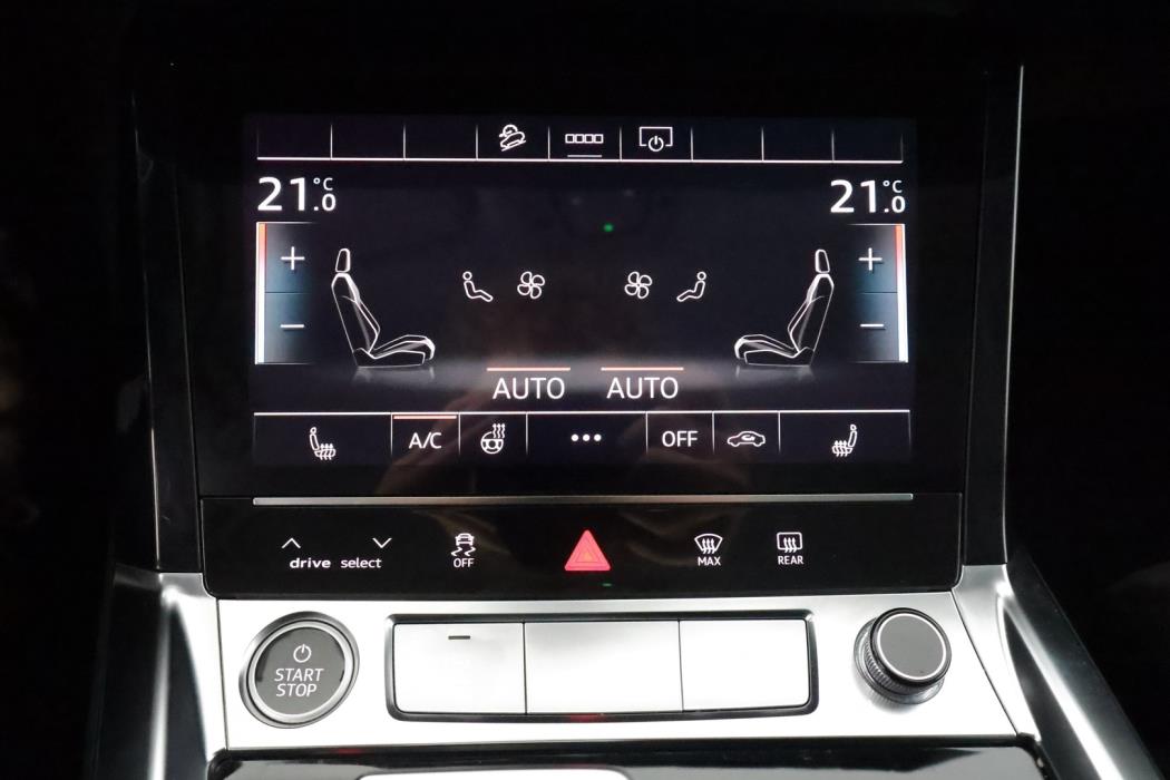 AUDI e-tron 2021