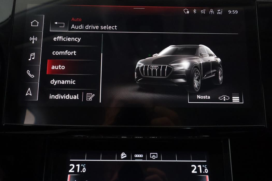 AUDI e-tron 2021