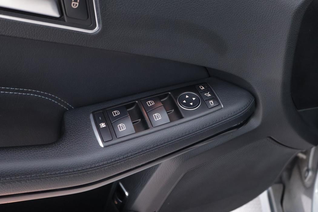 MERCEDES-BENZ E 2014