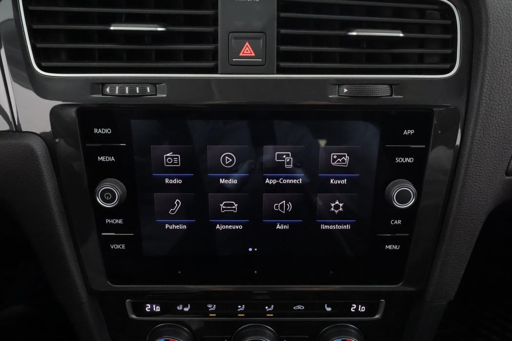 VOLKSWAGEN Golf 2018