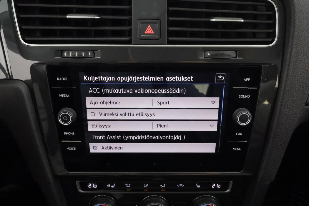 VOLKSWAGEN Golf 2018