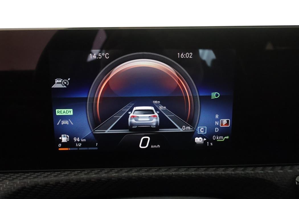 MERCEDES-BENZ A 2021