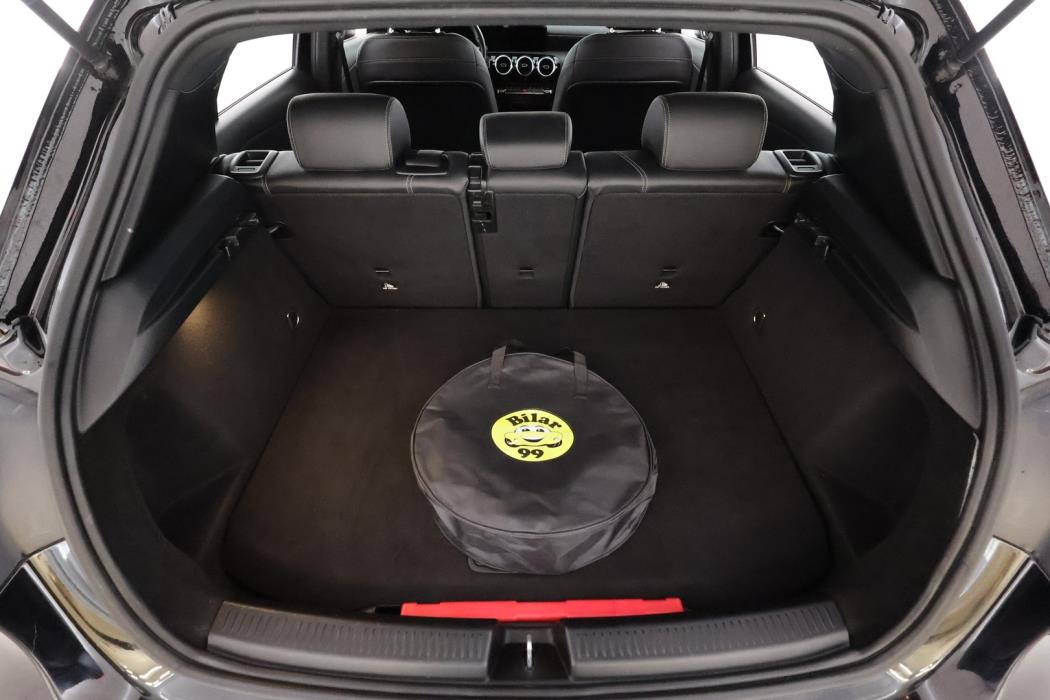 MERCEDES-BENZ A 2021