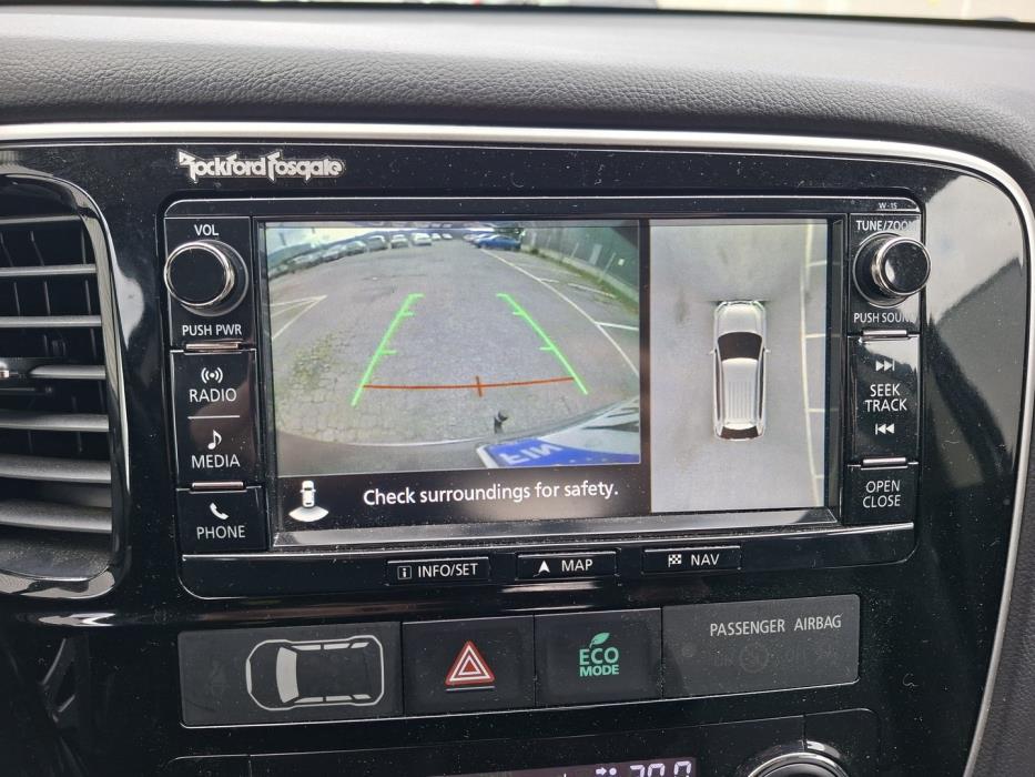 MITSUBISHI OUTLANDER PHEV 2016