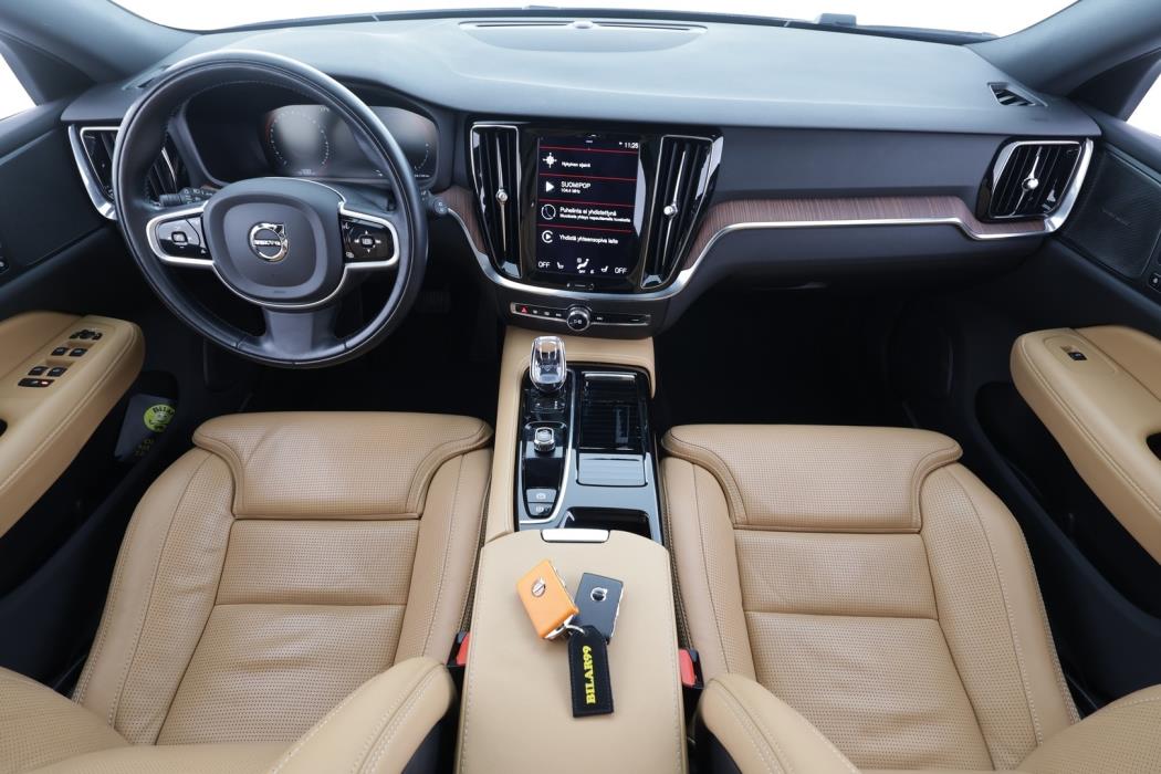 VOLVO V60 2022