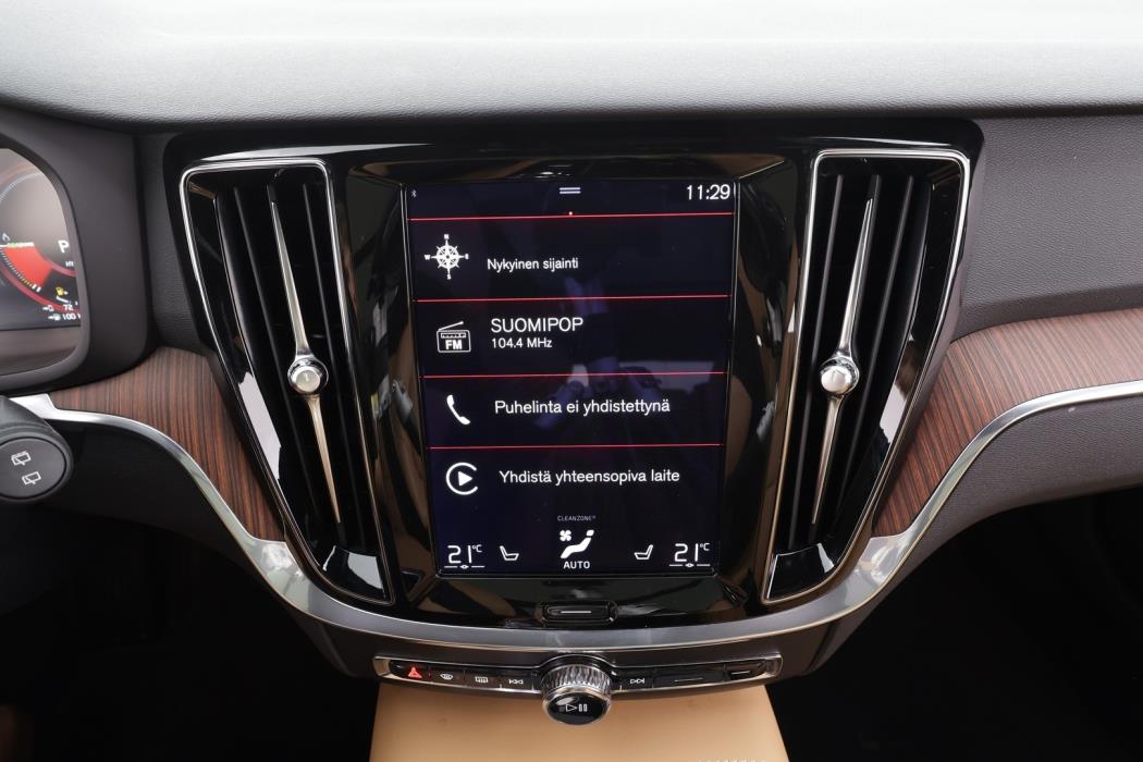 VOLVO V60 2022