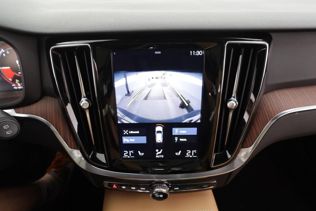 VOLVO V60 2022