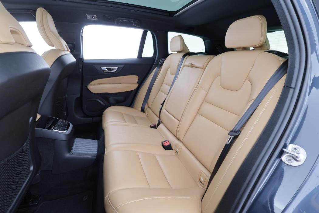 VOLVO V60 2022
