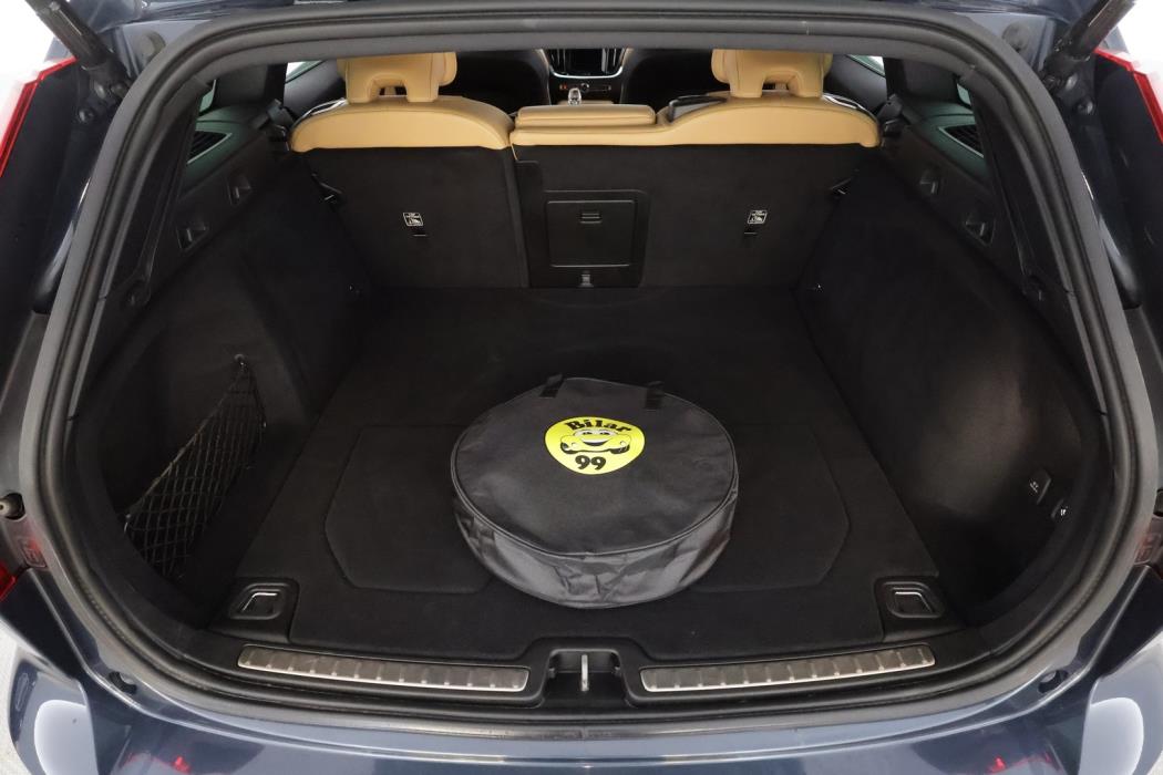 VOLVO V60 2022