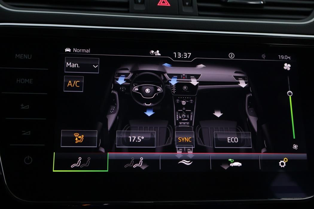 SKODA Superb 2021