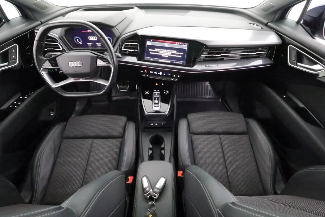 AUDI Q4 e-tron 2022