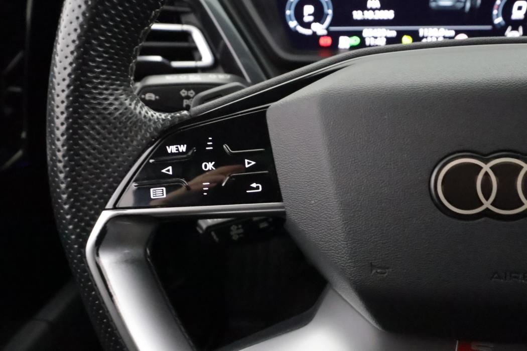 AUDI Q4 e-tron 2022