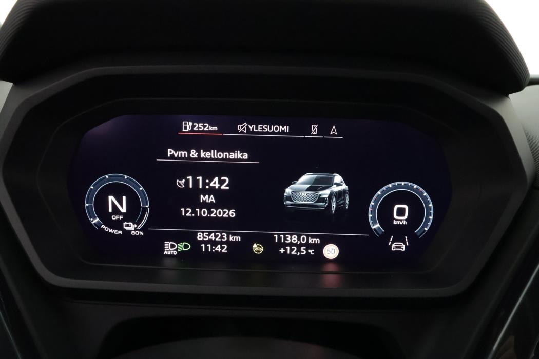 AUDI Q4 e-tron 2022