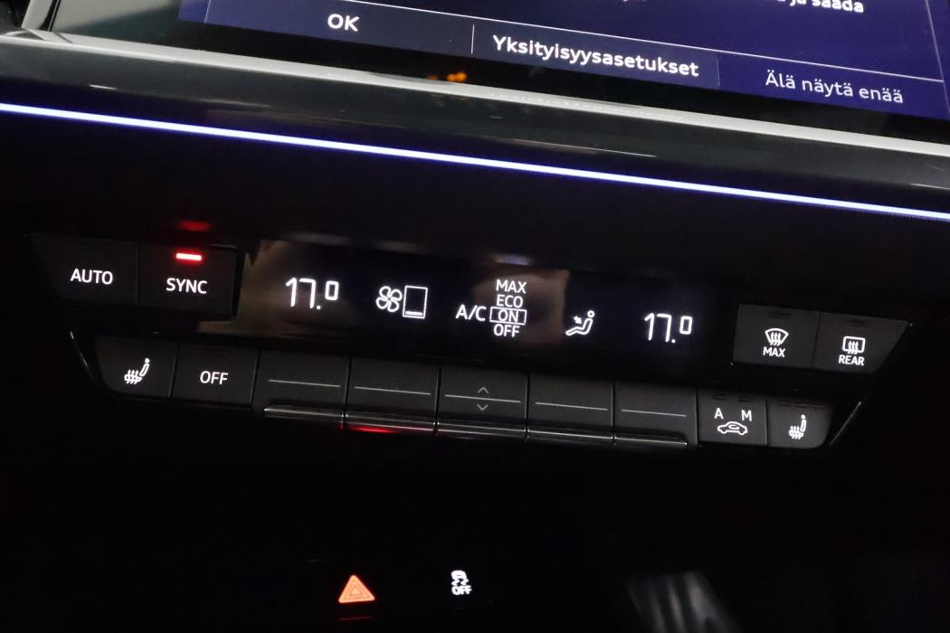 AUDI Q4 e-tron 2022