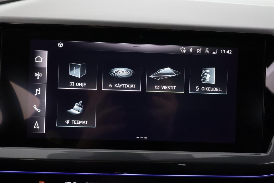 AUDI Q4 e-tron 2022