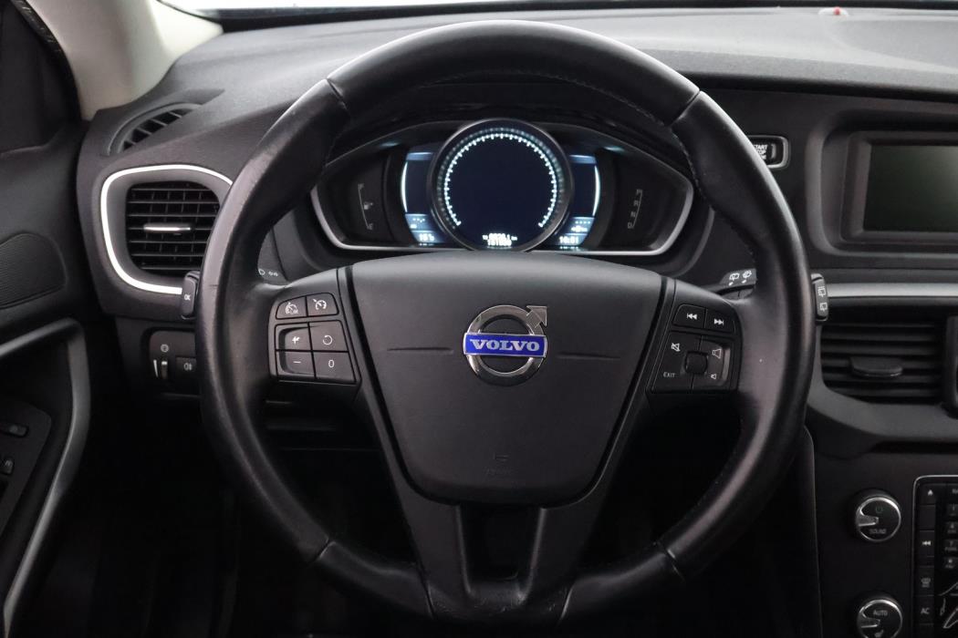 VOLVO V40 2013
