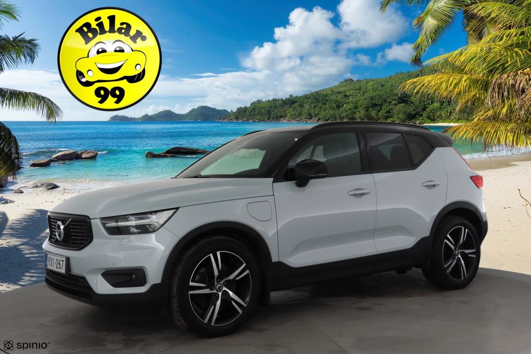 VOLVO XC40 2021