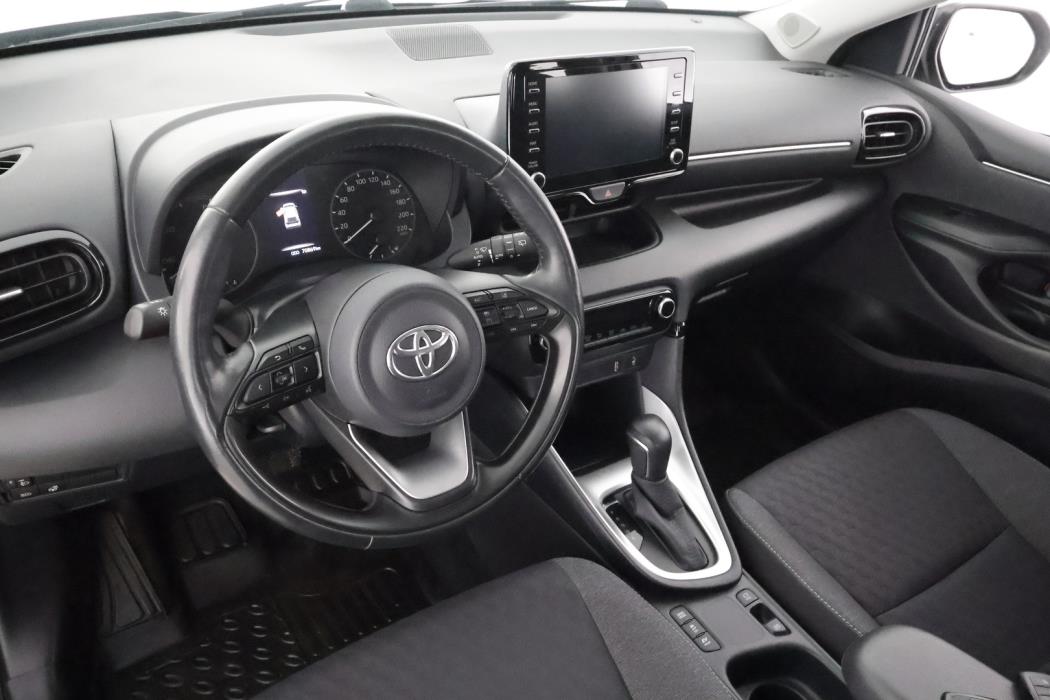 TOYOTA Yaris 2021