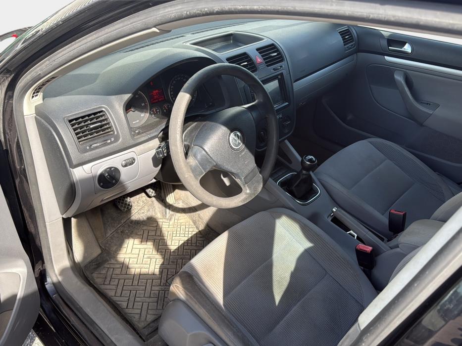 VOLKSWAGEN Jetta 2006