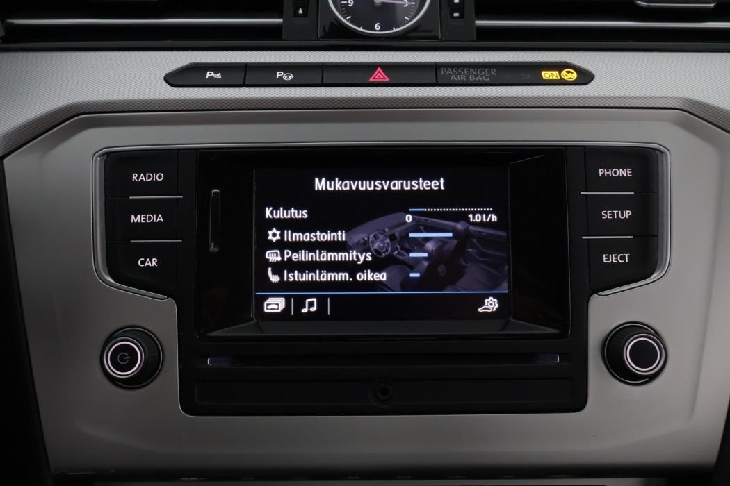 VOLKSWAGEN Passat 2016