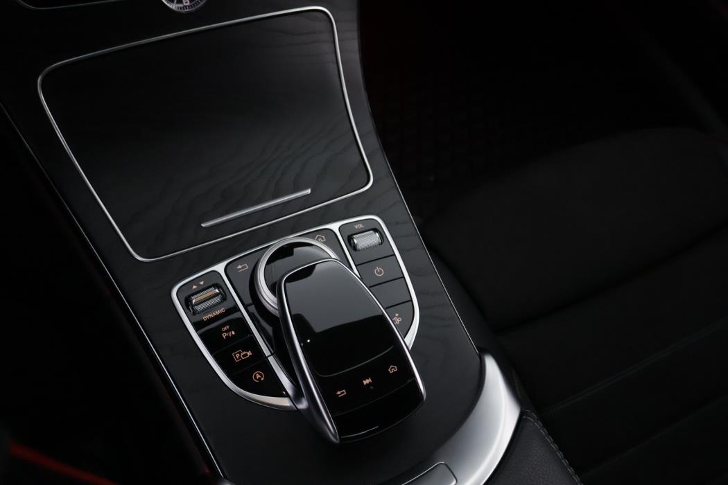 MERCEDES-BENZ C 2020