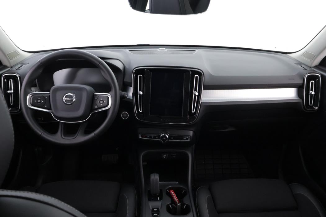VOLVO XC40 2020