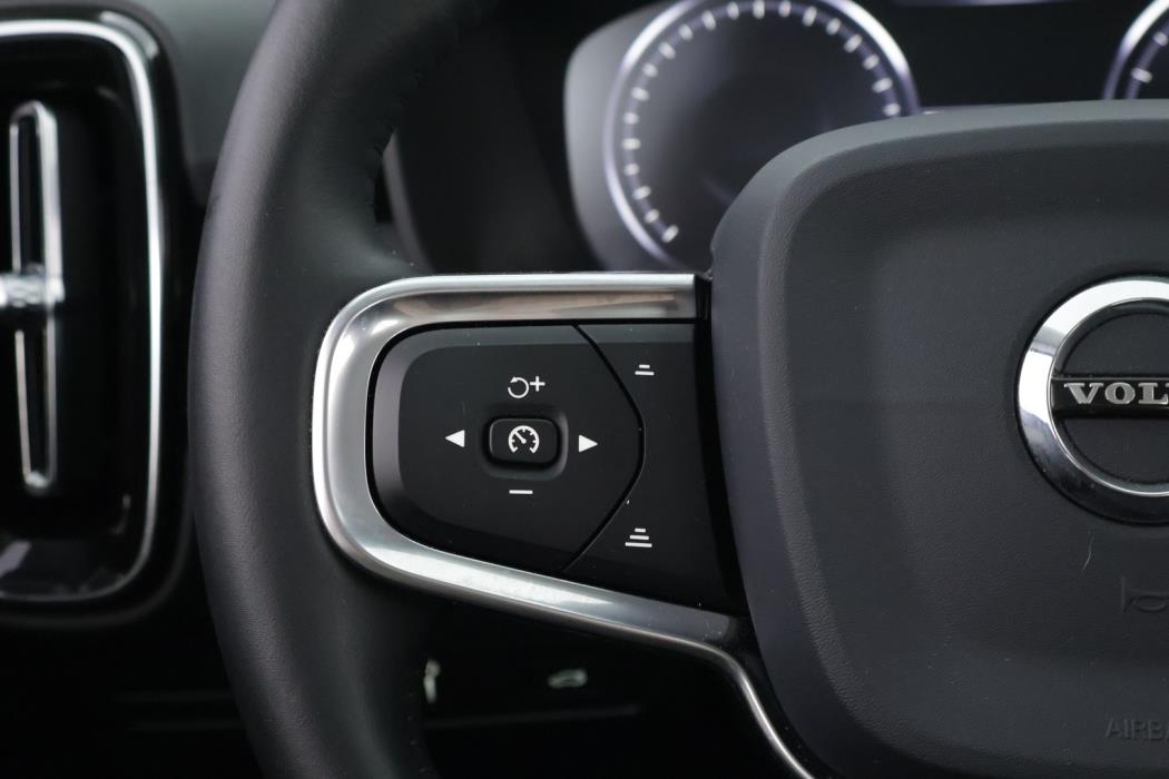 VOLVO XC40 2020
