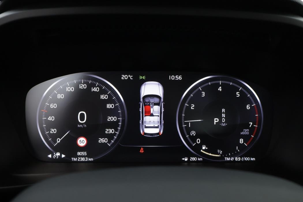 VOLVO XC40 2020