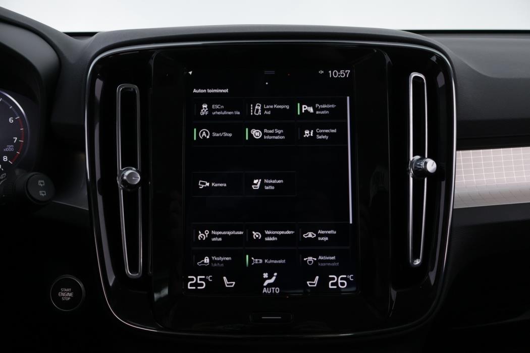 VOLVO XC40 2020