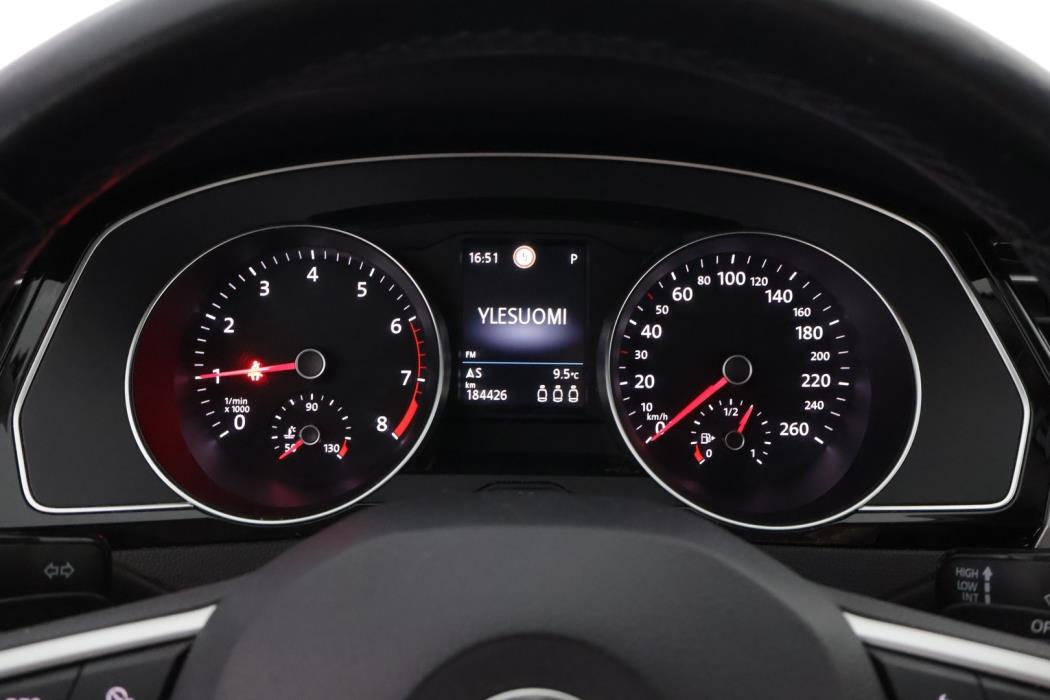 VOLKSWAGEN Passat 2020