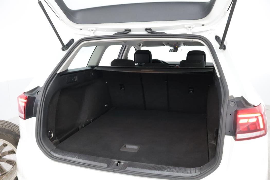 VOLKSWAGEN Passat 2020