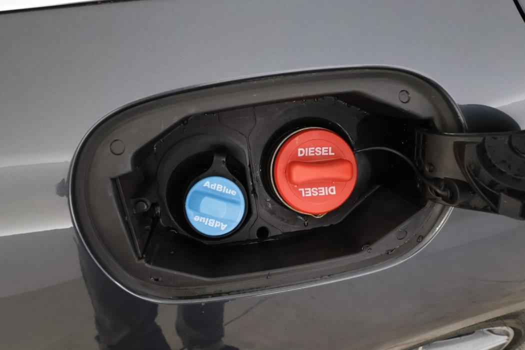 MERCEDES-BENZ C 2016