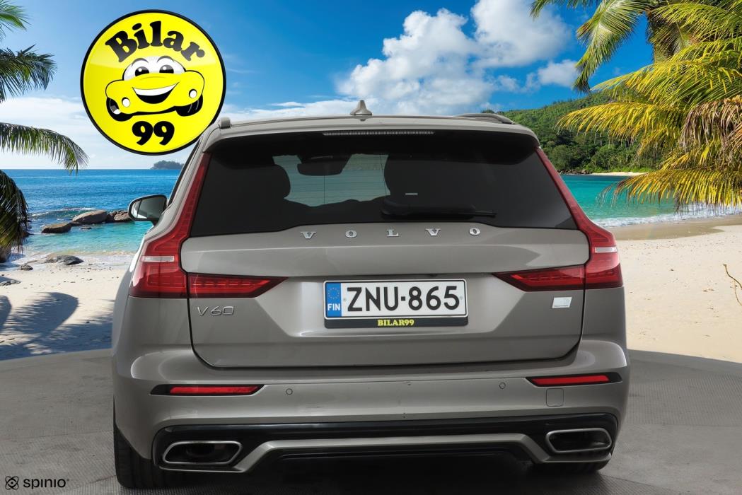 VOLVO V60 2022