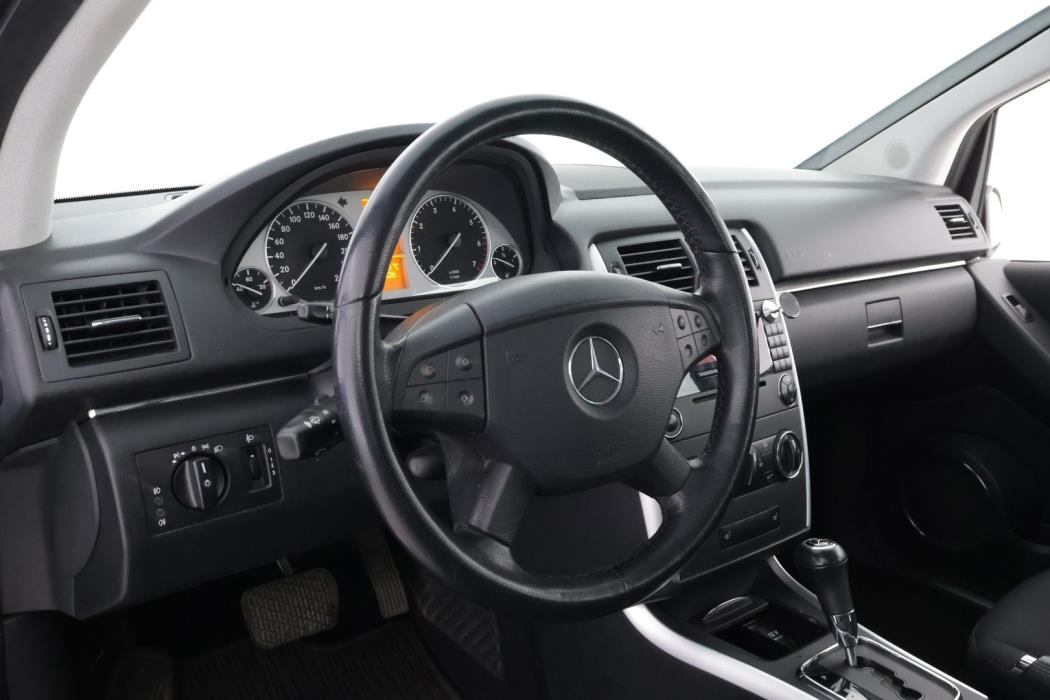 MERCEDES-BENZ B 2006