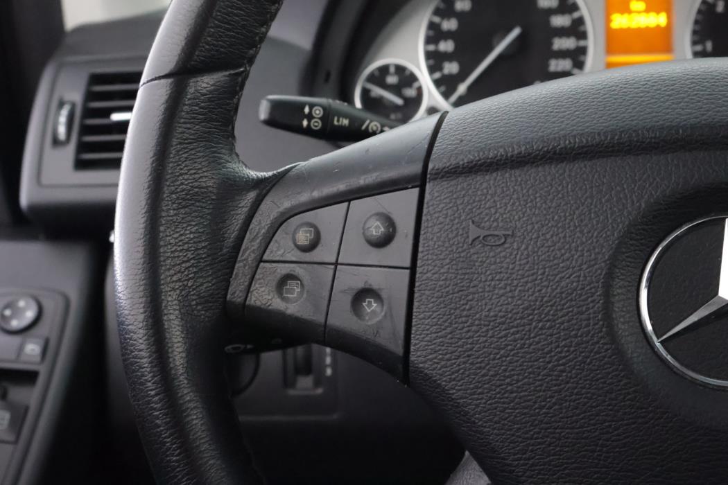 MERCEDES-BENZ B 2006