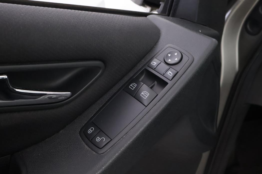 MERCEDES-BENZ B 2006