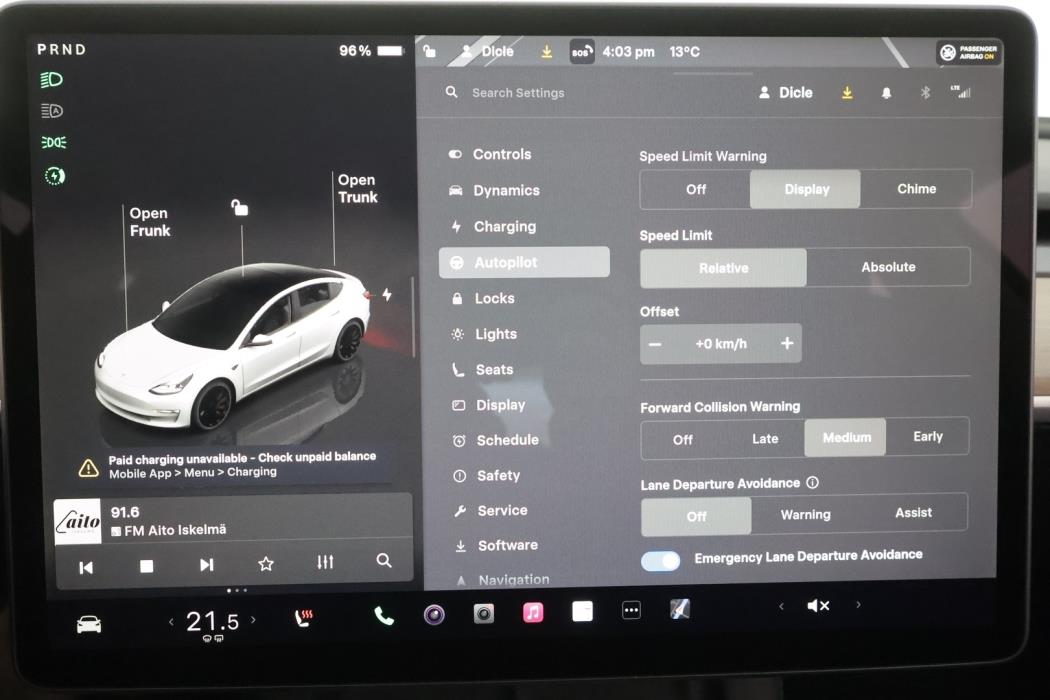 TESLA MODEL 3 2023